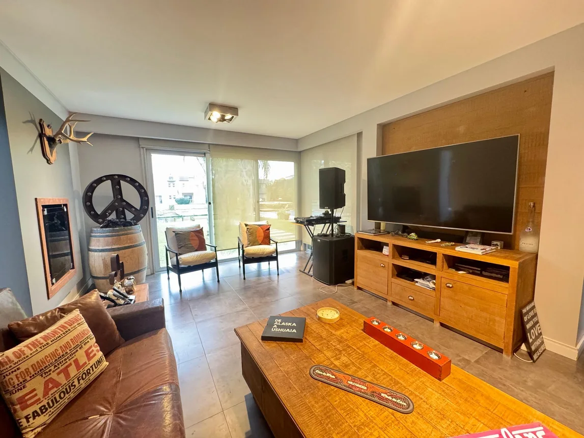 Casa en venta en Quilmes, foto 3