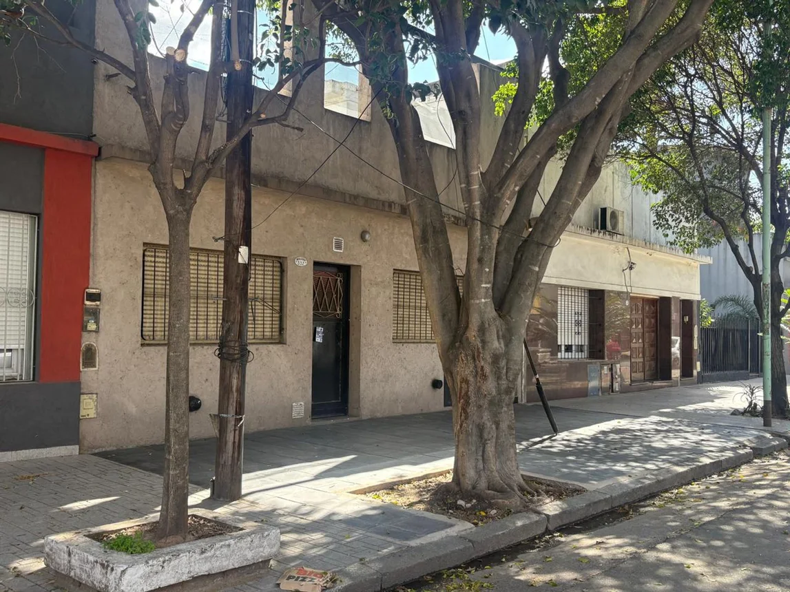Casa de 5 ambientes en venta en Villa Luro, Moliere 300, foto 2