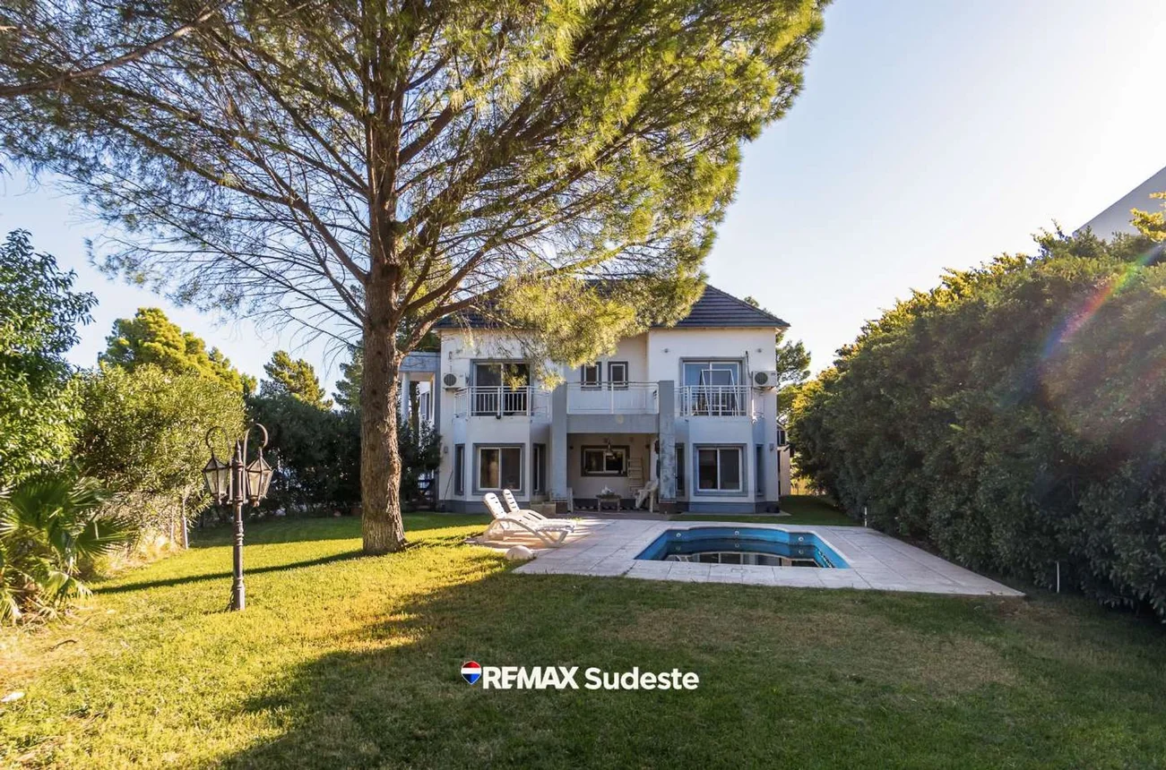 Casa en venta en Bahía Blanca, foto 2