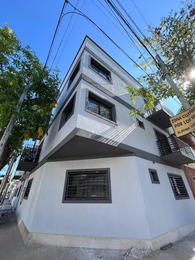 Departamento de 2 ambientes en venta en Valentín Alsina, Doctor Ricardo Balbín 500