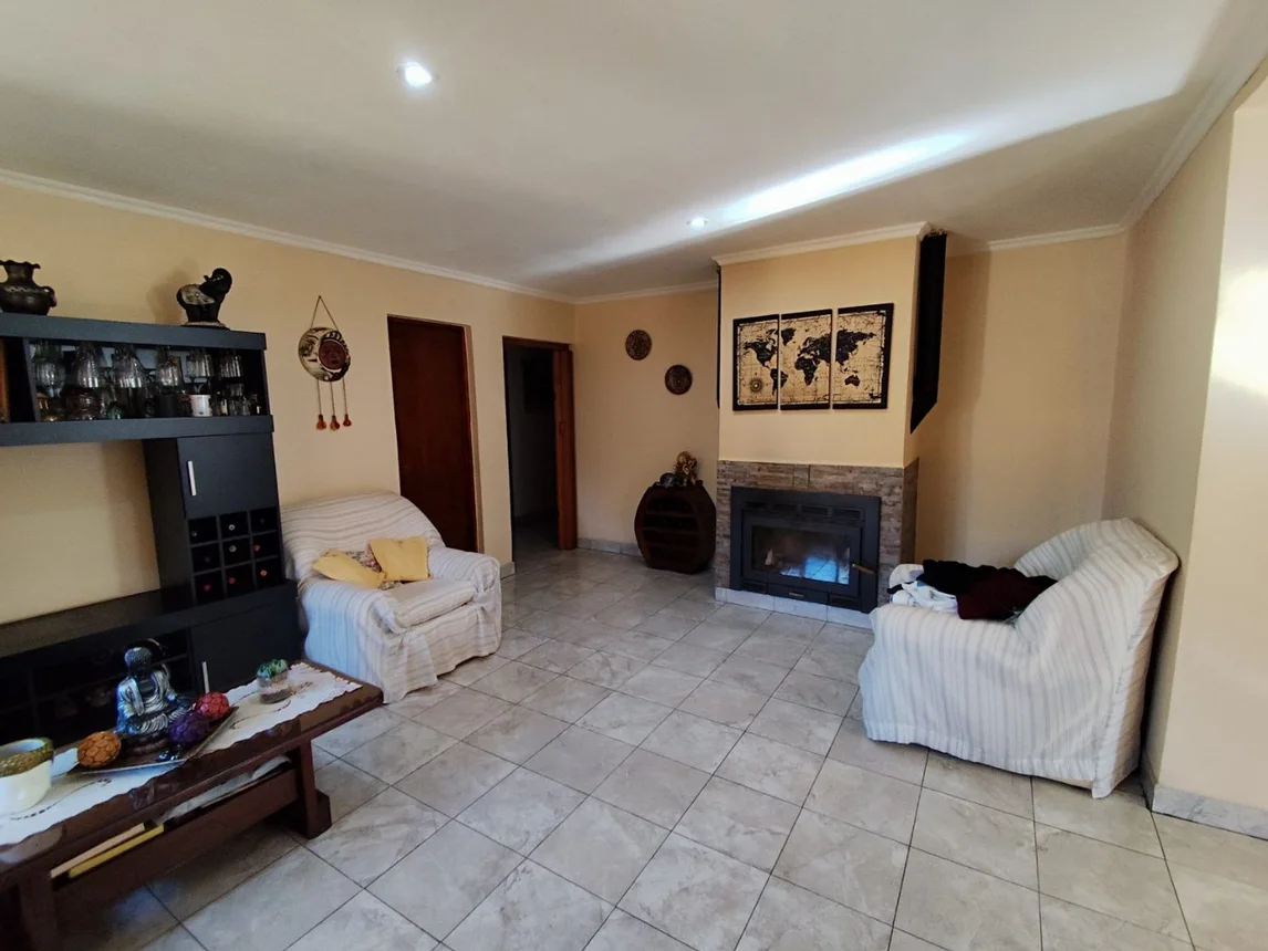 Moderna casa 4 amb con quincho y gran parque, foto 1