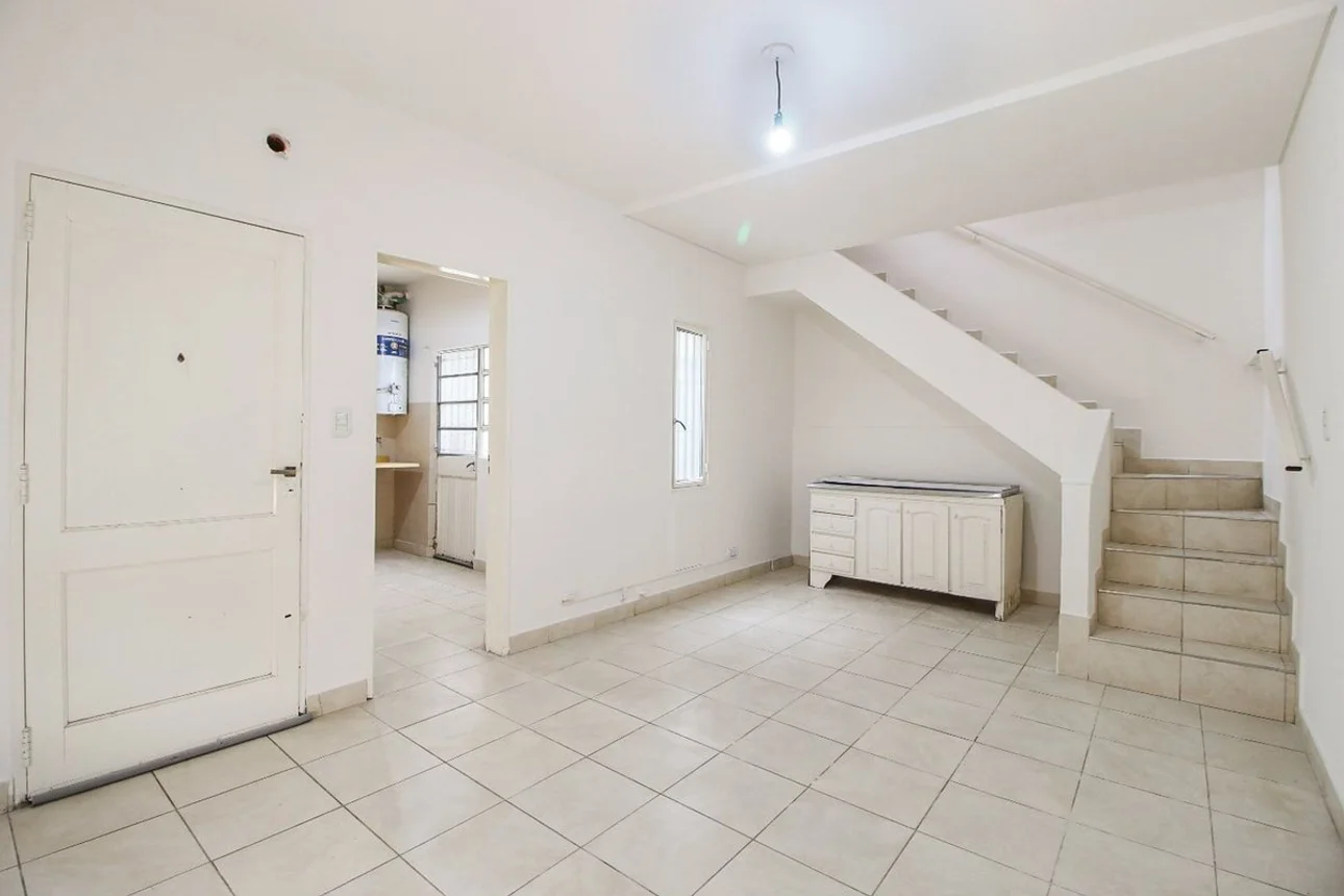 Dúplex de 3 ambientes en venta en San Miguel, España 1500, foto 4