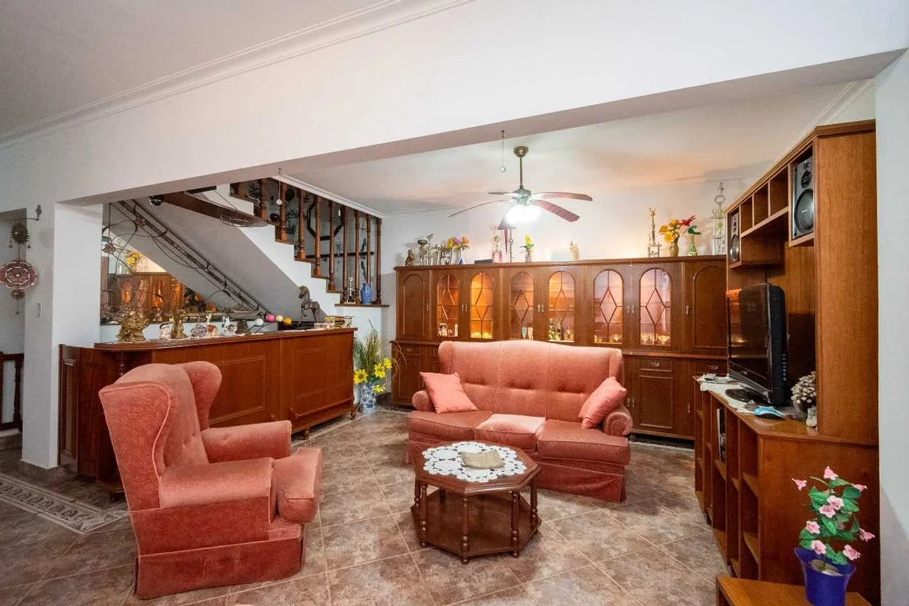 Exclusiva casa en venta con quincho y pileta, foto 2