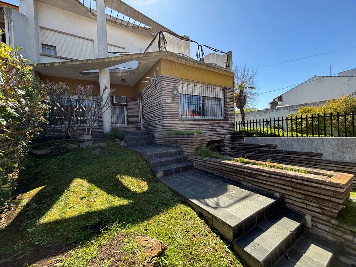 Casa de 6 ambientes en venta en Morón, Emilio Mitre 900, foto 4
