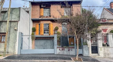 EN VENTA CASA 7 AMB EN SAAVEDRA - OPORTUNIDAD