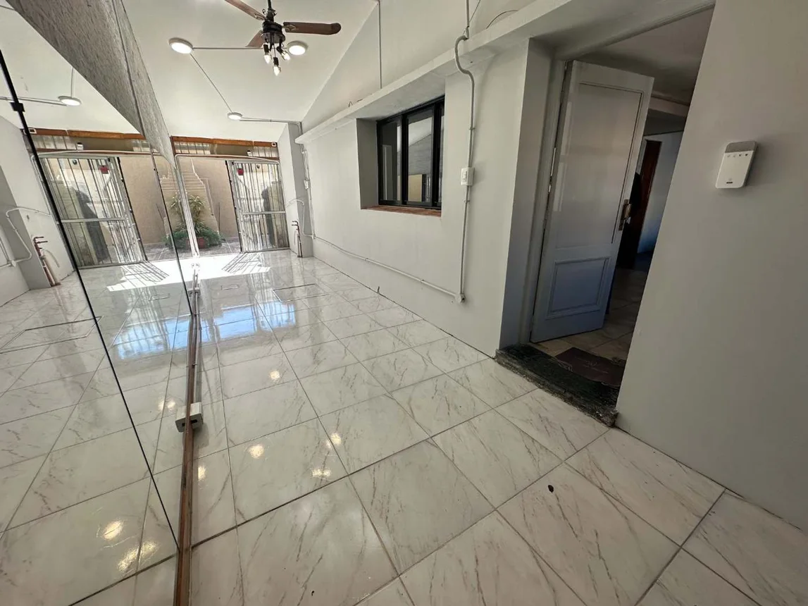 Casa de 3 ambientes en venta en Temperley, Julián de Casal 1200, foto 3