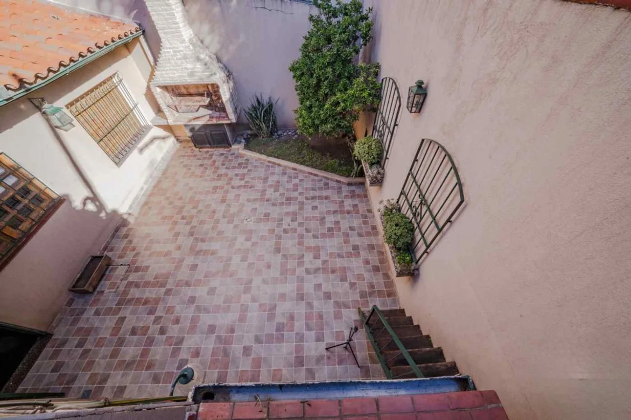 Casa de 6 ambientes en venta en Haedo, Pisco 0