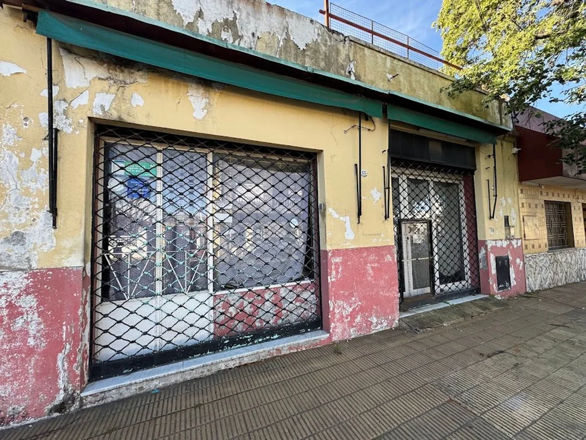 Casa de 6 ambientes en venta en La Tablada, José C. Paz 600