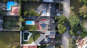 CASA 3 DORMITORIOS - B° LOS PERALES