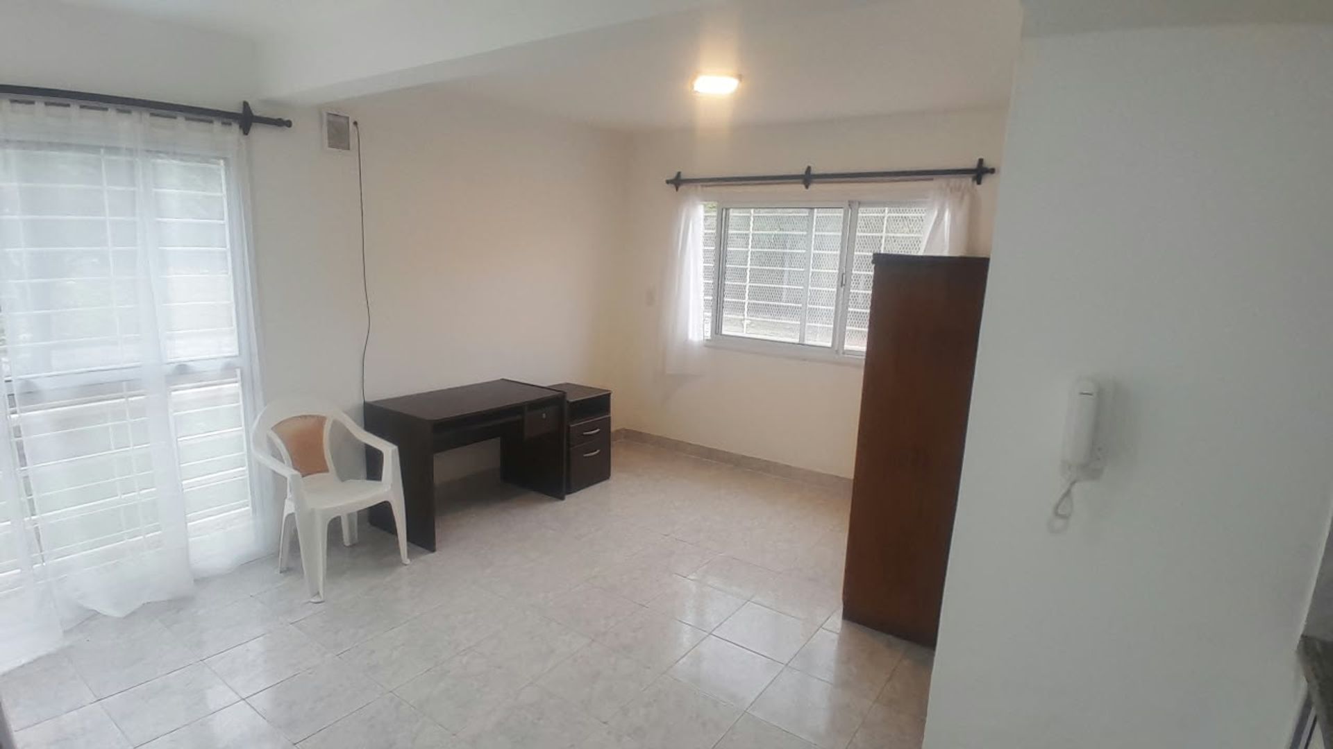 ALQUILER DEPTO MONOAMBIENTE EL HUAICO PLANTA BAJA - foto 2