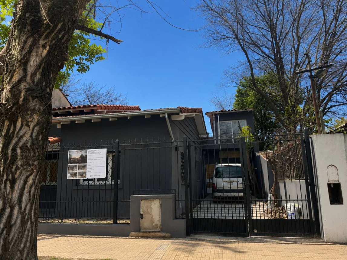 Casa en venta en Castelar, foto 2
