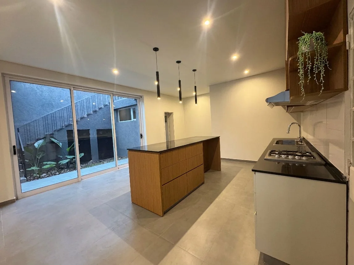 Casa en venta en Castelar, foto 3