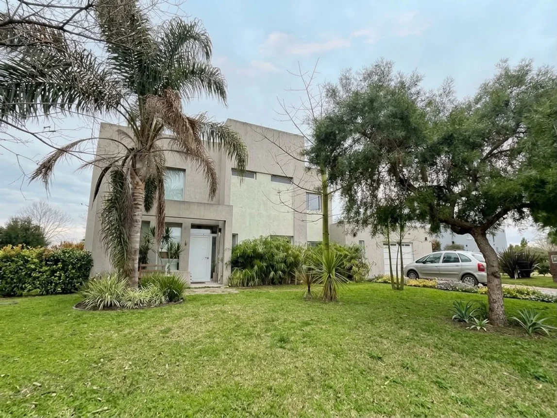 Casa en venta en Belén de Escobar, foto 2