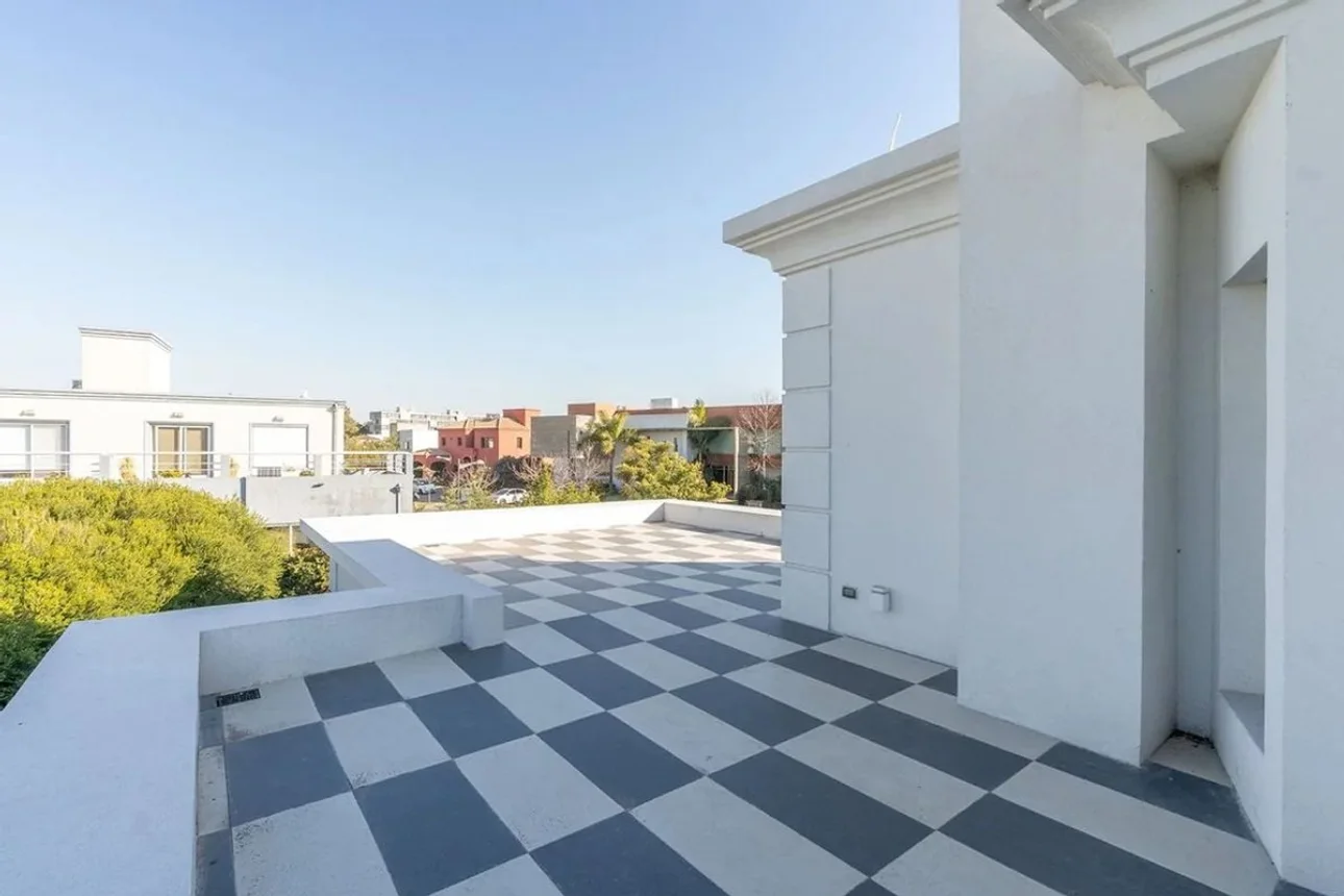 Casa en venta en Quilmes, foto 5
