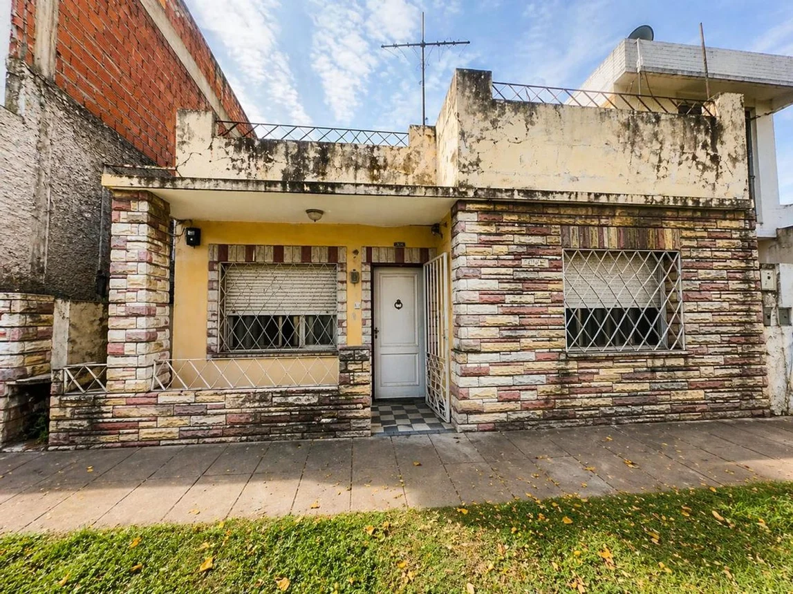 Casa de 3 ambientes en venta en Martín Coronado, San Guillermo 7200