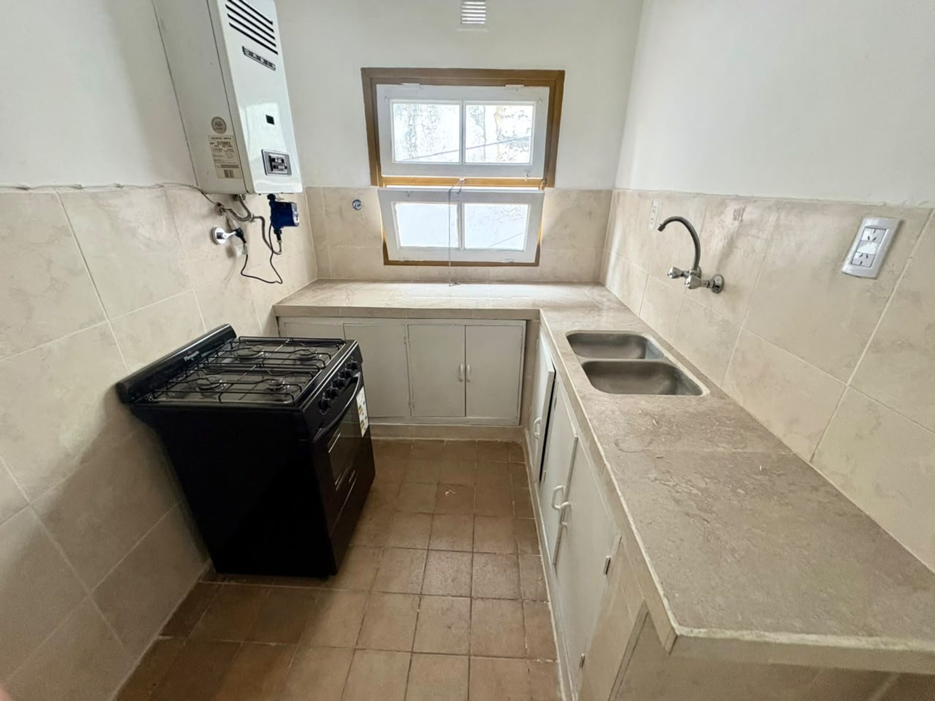 VENTA CASA 3 DORM MACROCENTRO APTO COMERCIAL - foto 2
