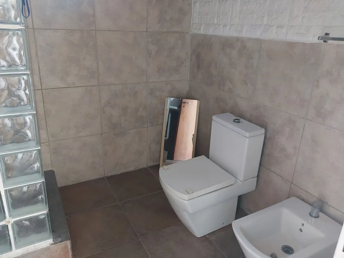 Casa de 6 ambientes en venta en Morón, Humahuaca 2500, foto 3