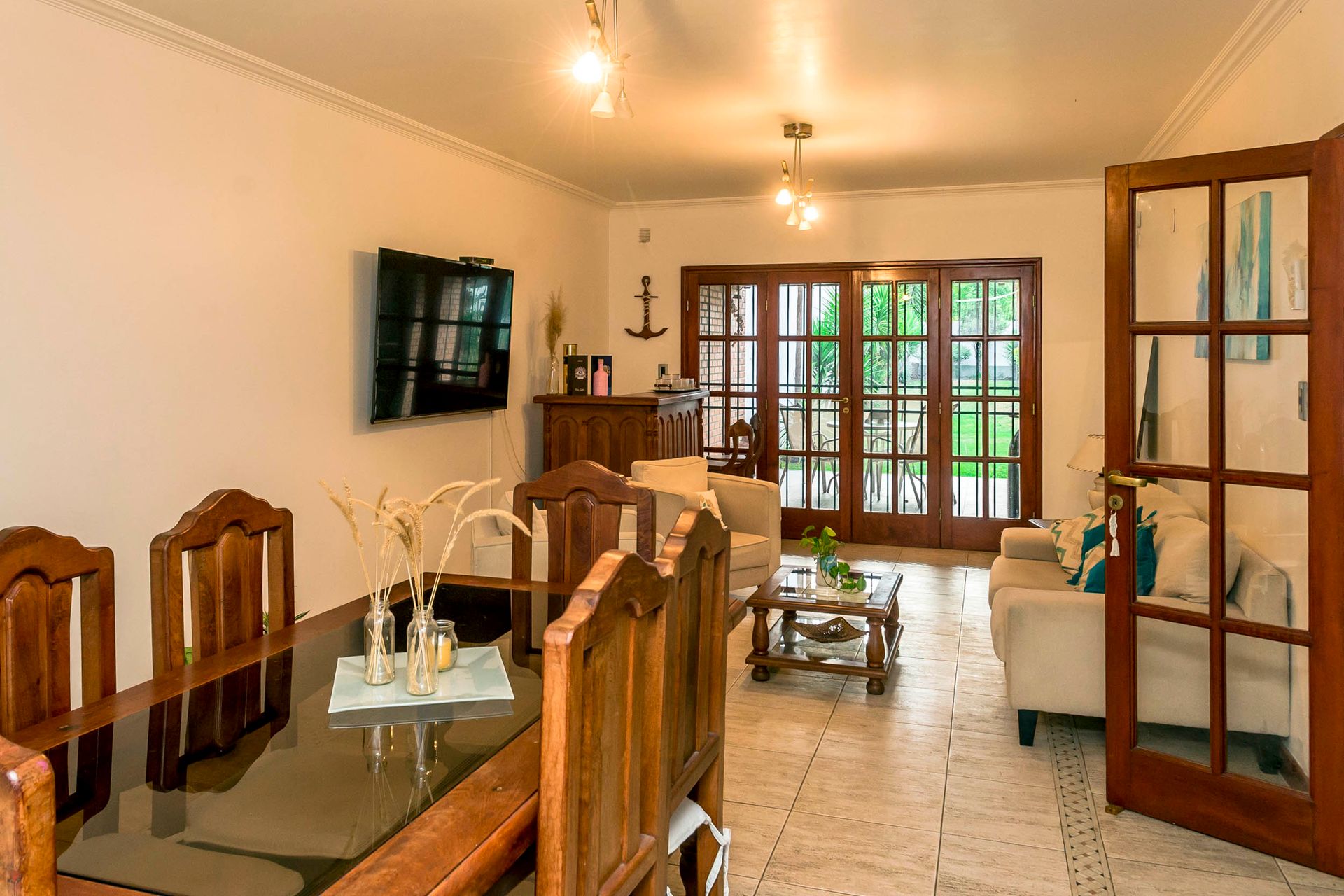 CASA CON PILETA Y 3 DORM EN VENTA TRES CERRITOS - foto 3