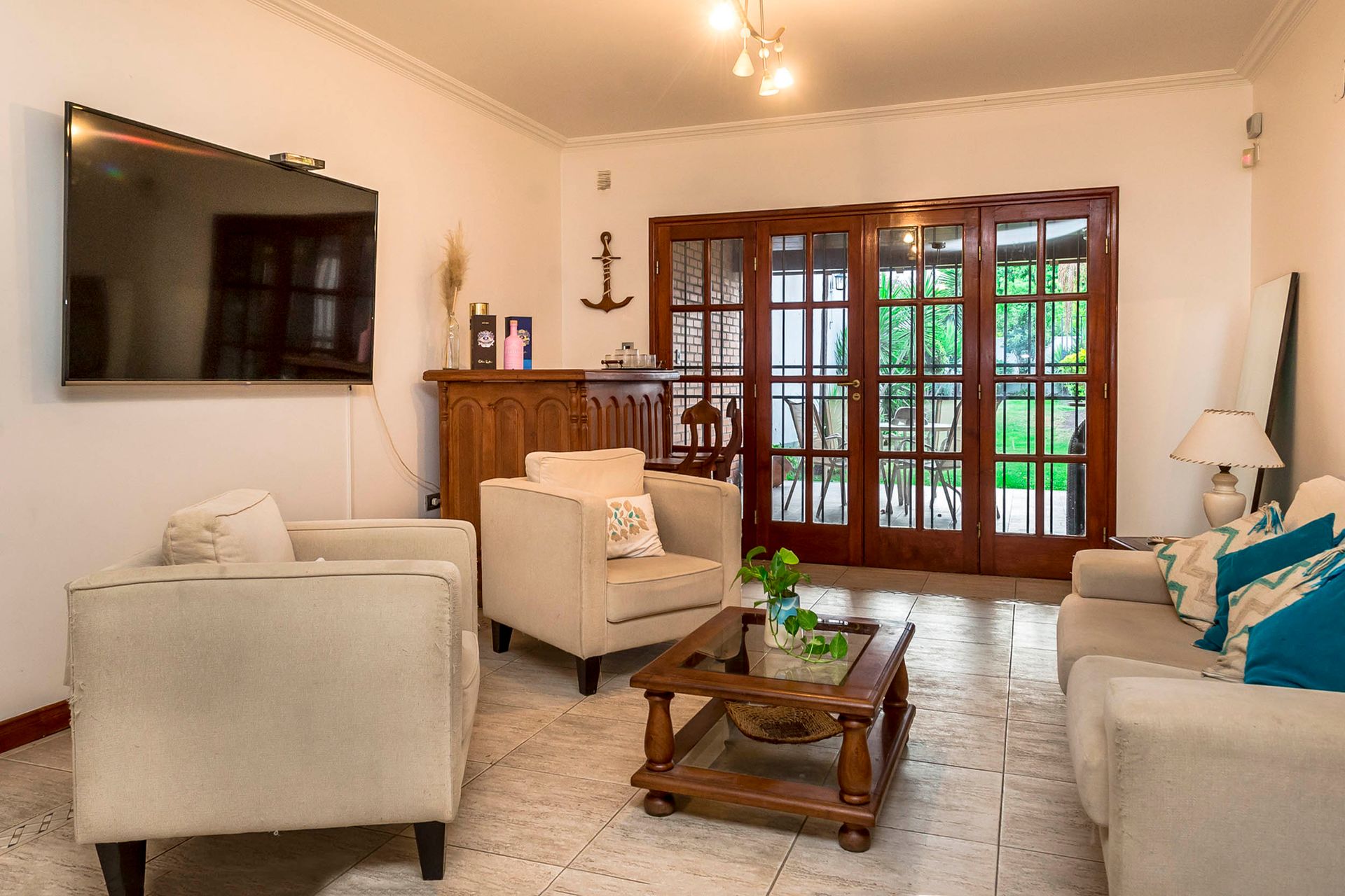 CASA CON PILETA Y 3 DORM EN VENTA TRES CERRITOS - foto 4