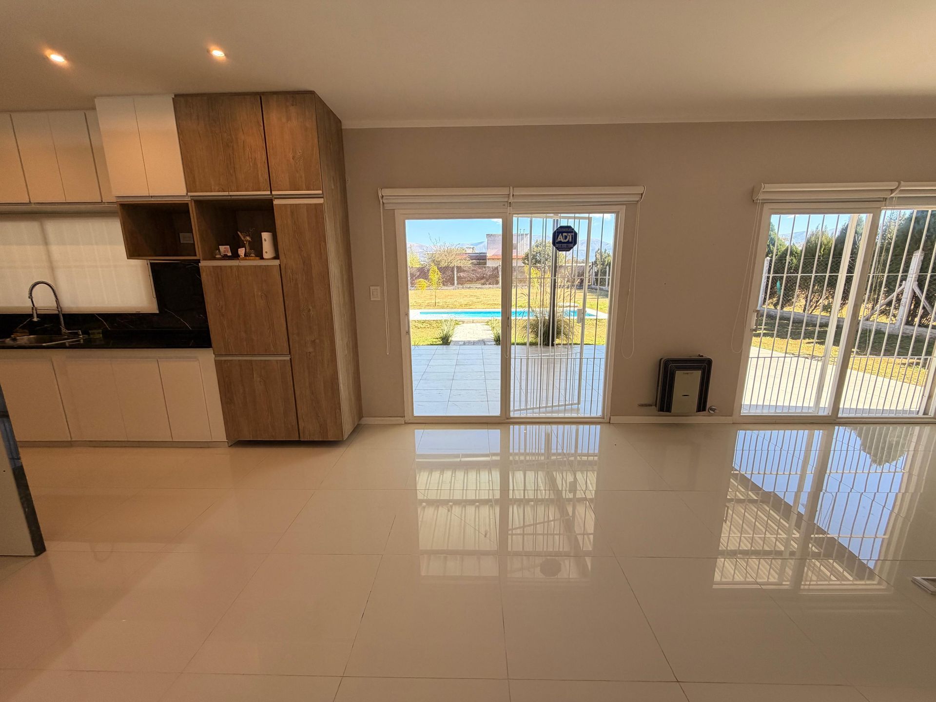 CASA VENTA 3 DOR MIRAFLORES CERRILLOS CON PILETA - foto 5