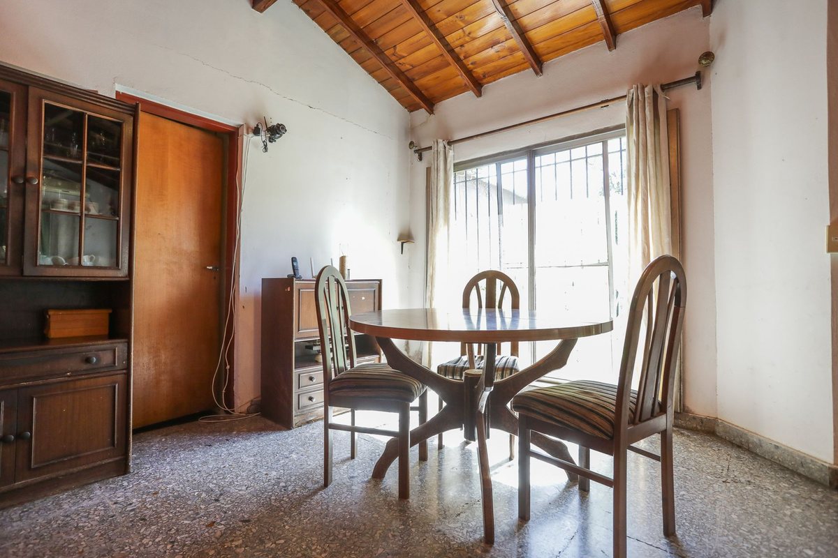 Foto 9 — VENTA - Casa 5 Amb Cochera y Jardin - LA HORQUETA