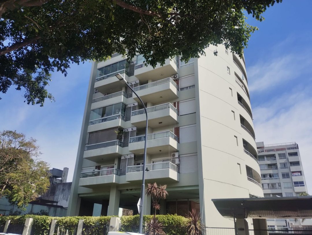 VENTA DEPARTAMENTO 3 AMB DOBLE BALCON PILETA SEGUR