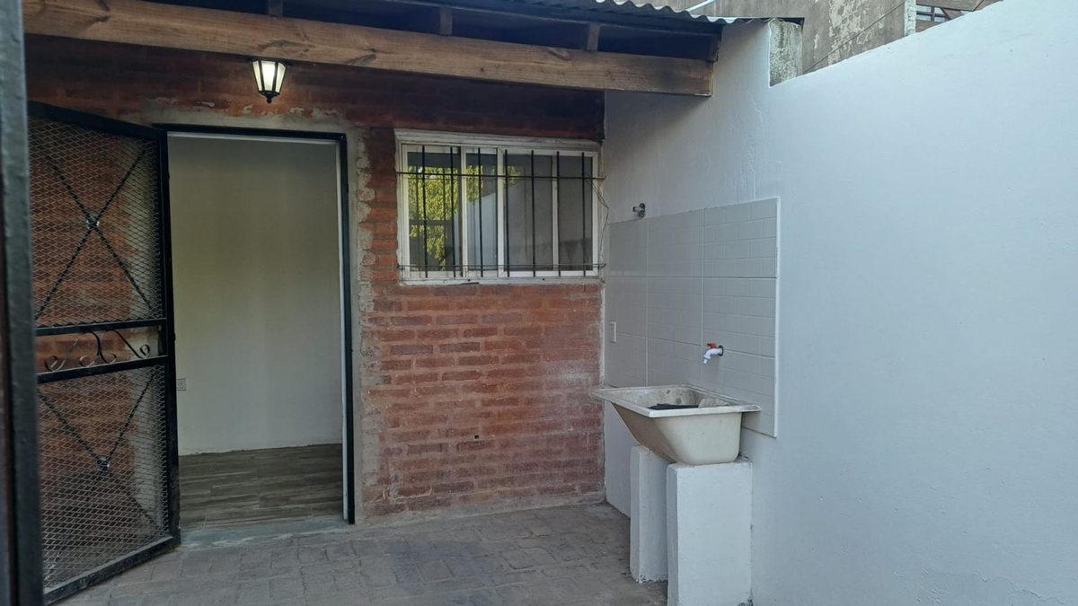 Foto 6 — MONOAMBIENTE EN ALQUILER EN MONTE GRANDE CON PATIO