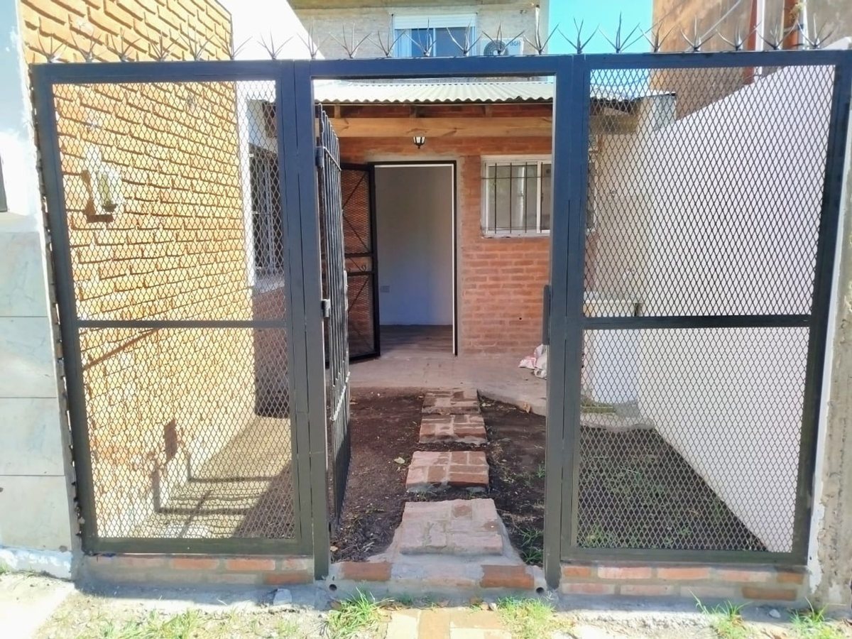 Foto 5 — MONOAMBIENTE EN ALQUILER EN MONTE GRANDE CON PATIO