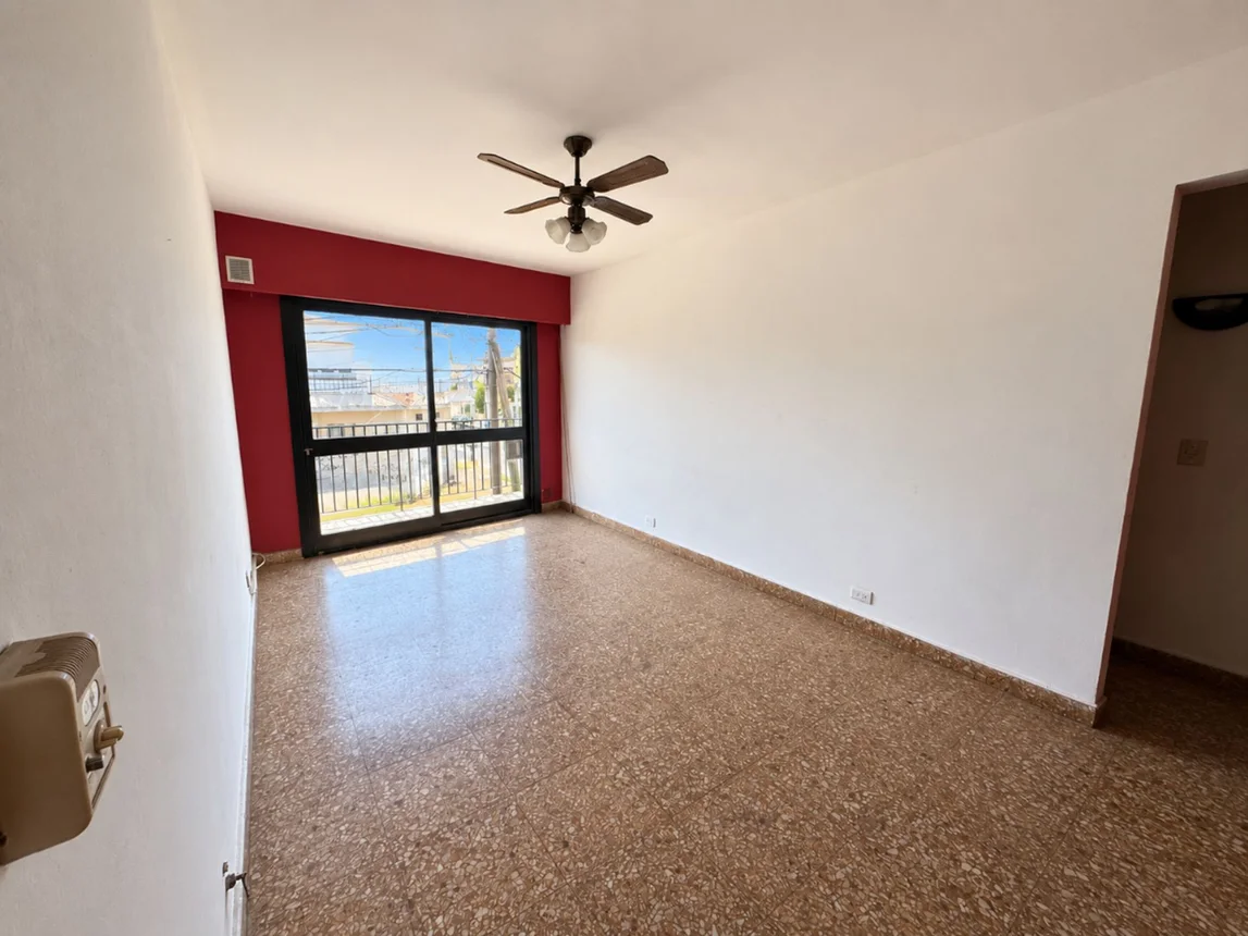 Departamento de 3 ambientes en venta en Caseros, Puan 3600