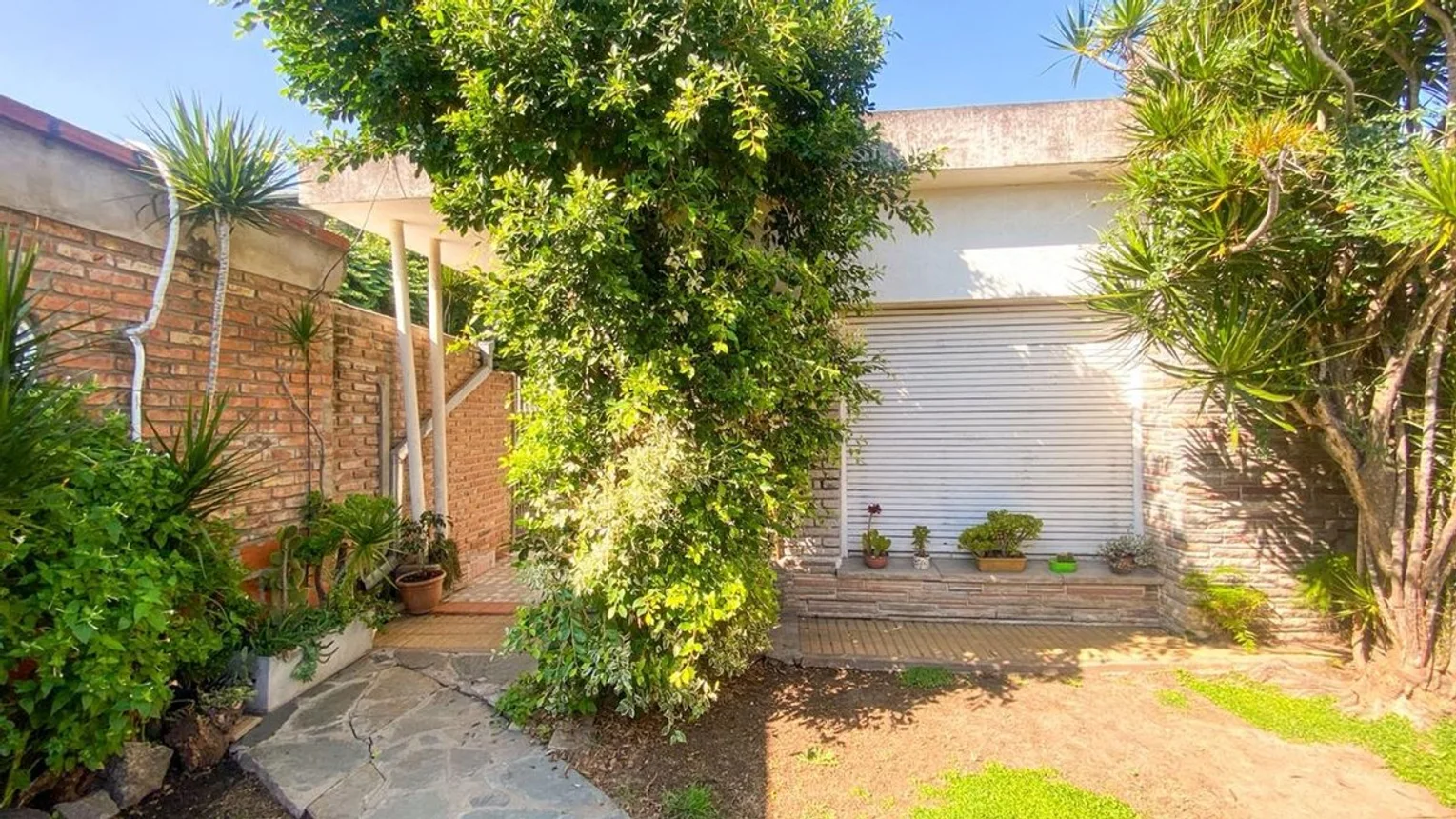 Casa de 3 ambientes en venta en Burzaco, Aristóbulo del Valle 1100