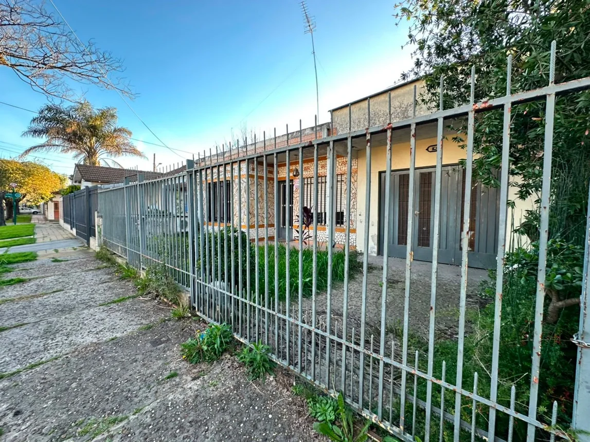 Casa de 3 ambientes en venta en San Antonio de Padua, Aristóbulo del Valle 600, foto 5