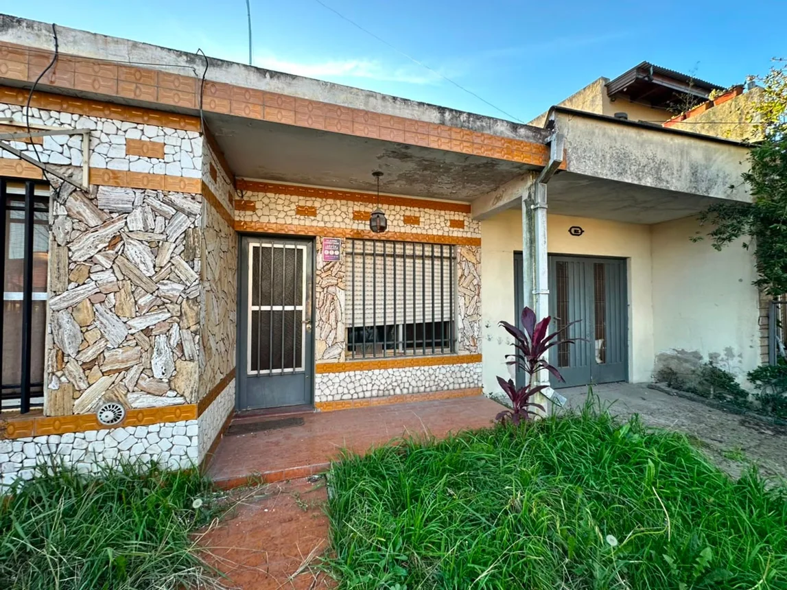 Casa de 3 ambientes en venta en San Antonio de Padua, Aristóbulo del Valle 600, foto 3