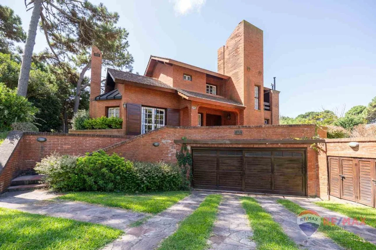 Casa en venta en Pinamar, foto 2