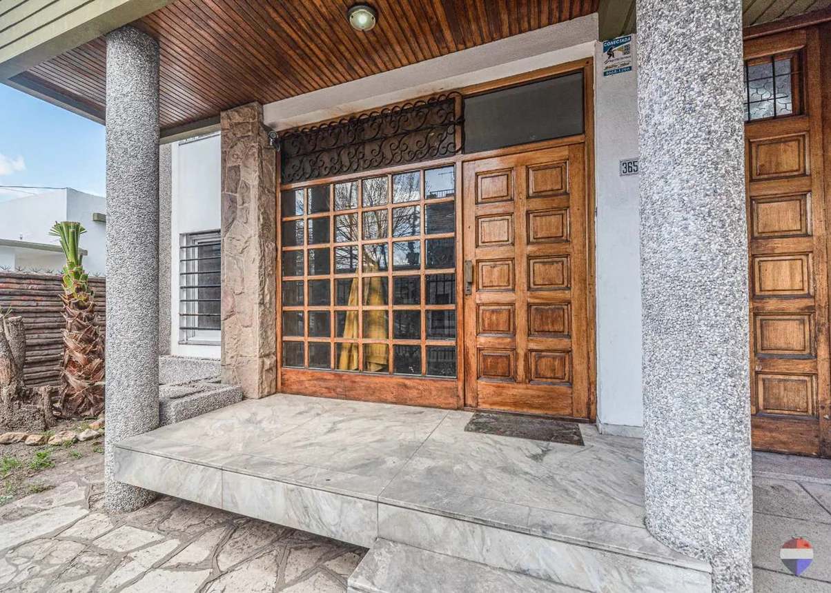 Casa de 6 ambientes en venta en Villa Ballester, Corrientes 3600, foto 2