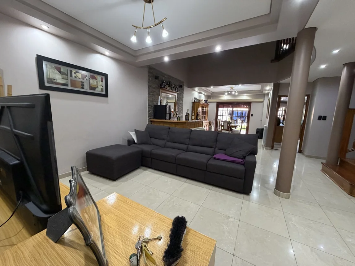 Casa de 5 ambientes en venta en Flores, José Martí 600, foto 2