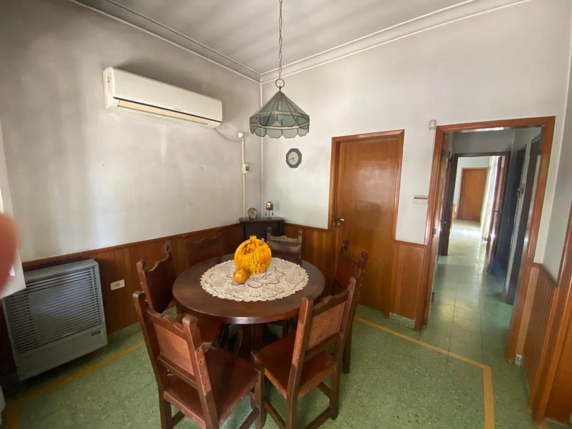 Casa de 4 ambientes en venta en Berazategui, Calle 156 2500, foto 2
