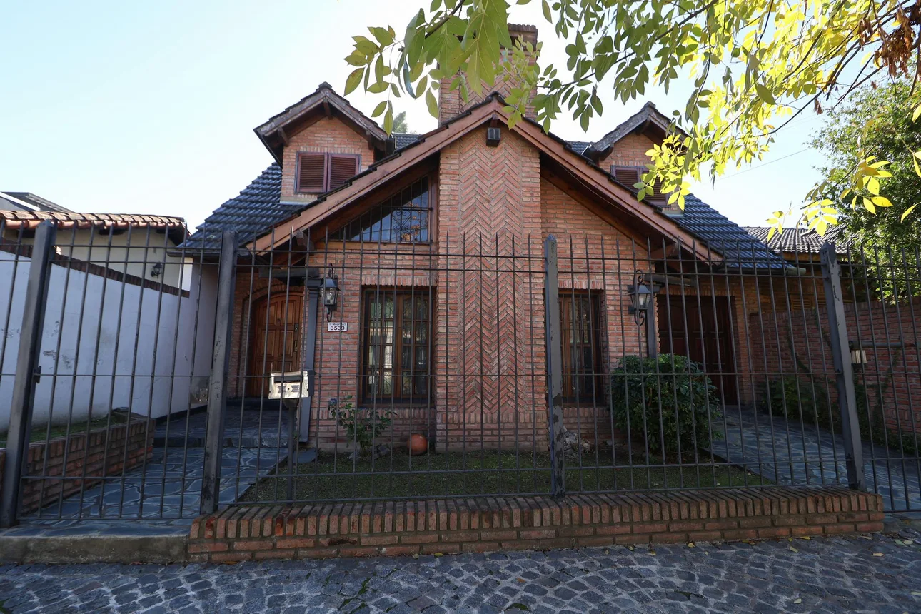 Casa en venta en Castelar, foto 2