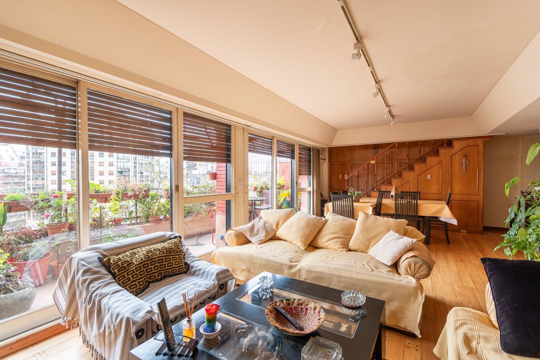 DUPLEX 3 AMBIENTES, CON DEPENDENCIA 0 ESCRITORIO.