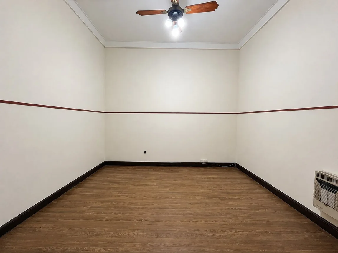 Casa de 6 ambientes en alquiler en La Plata, 57 Entre 2 y 3 300, foto 3