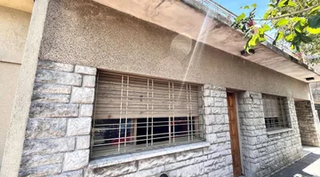 VENTA CASA 5 AMB MULTIFAMILIAR EN 2 PLANTAS RAMOS