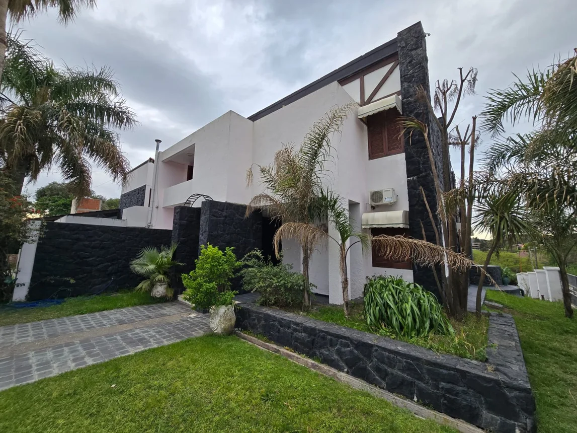 Casa de 10 ambientes en venta en Villa Carlos Paz, Blas Parera 0, foto 5