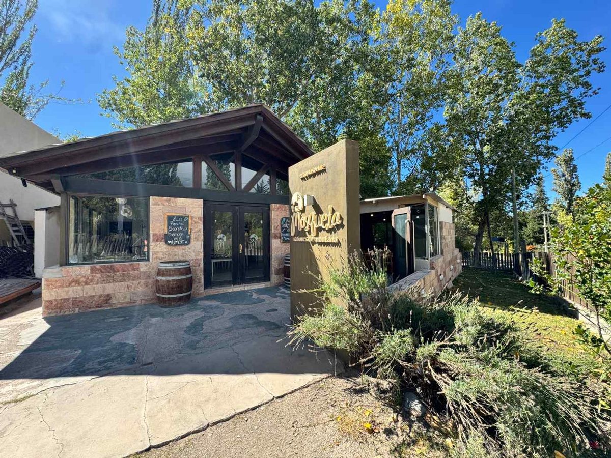 Local Comercial en Los Condores S/n 0
