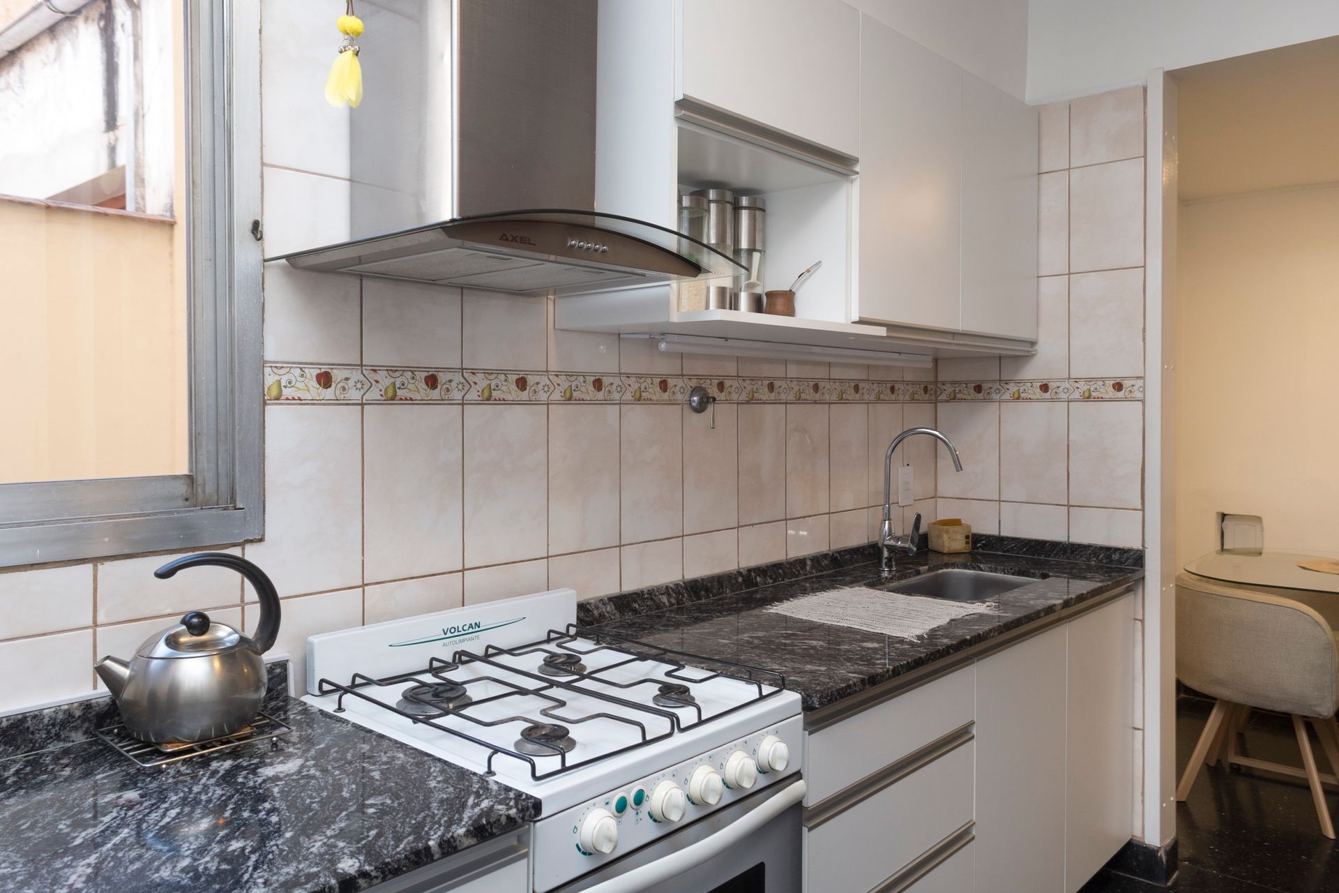 DEPARTAMENTO AMPLIO VENTA AV BELGRANO 2 DORM - foto 9
