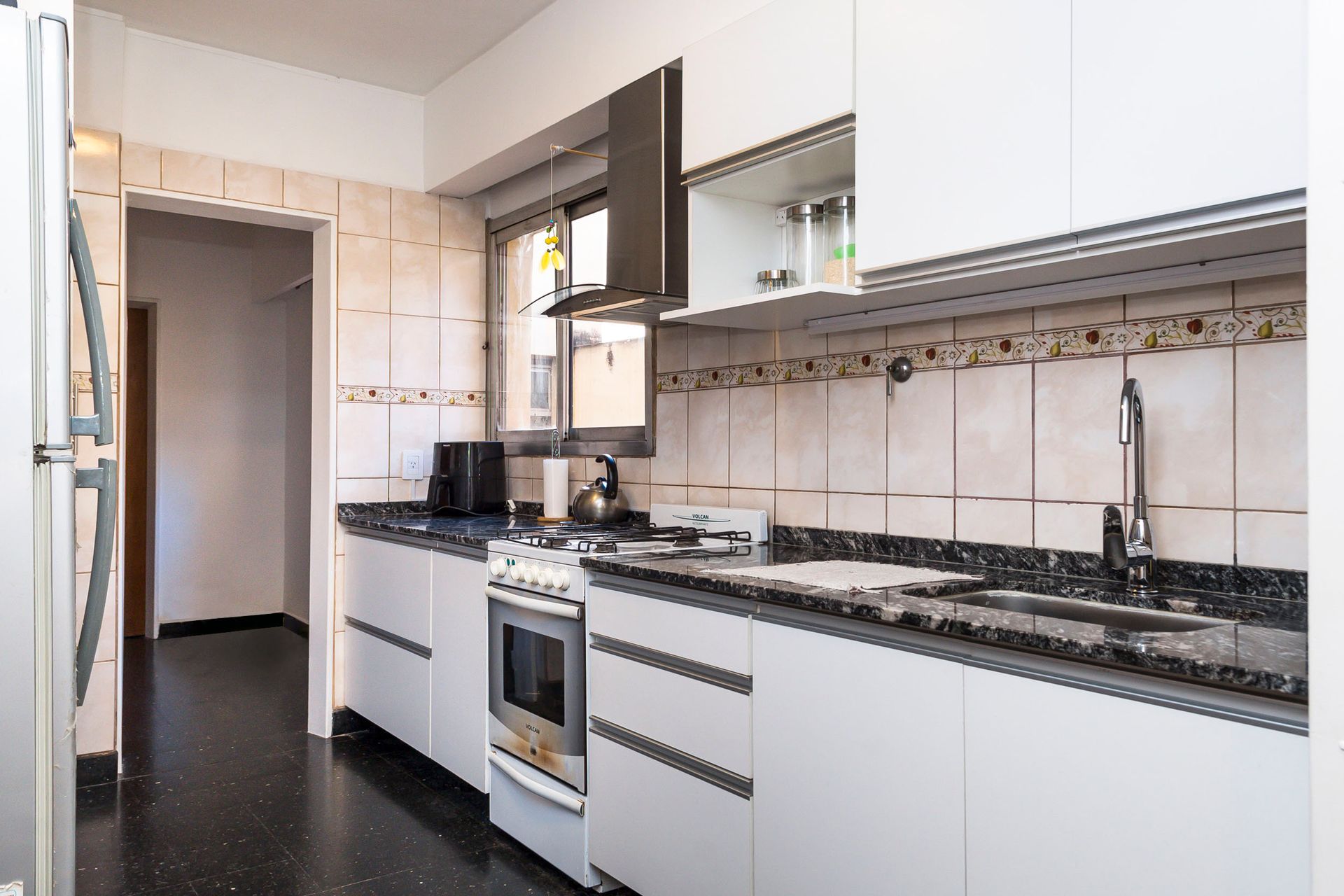 DEPARTAMENTO AMPLIO VENTA AV BELGRANO 2 DORM - foto 8