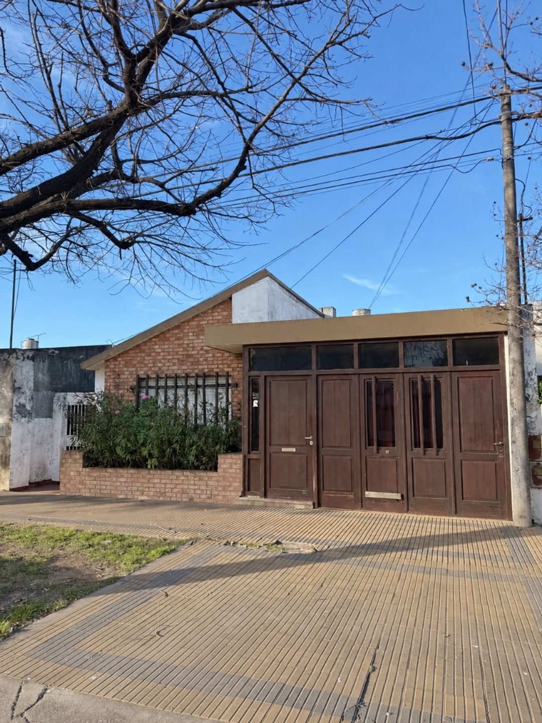 Caseros 25