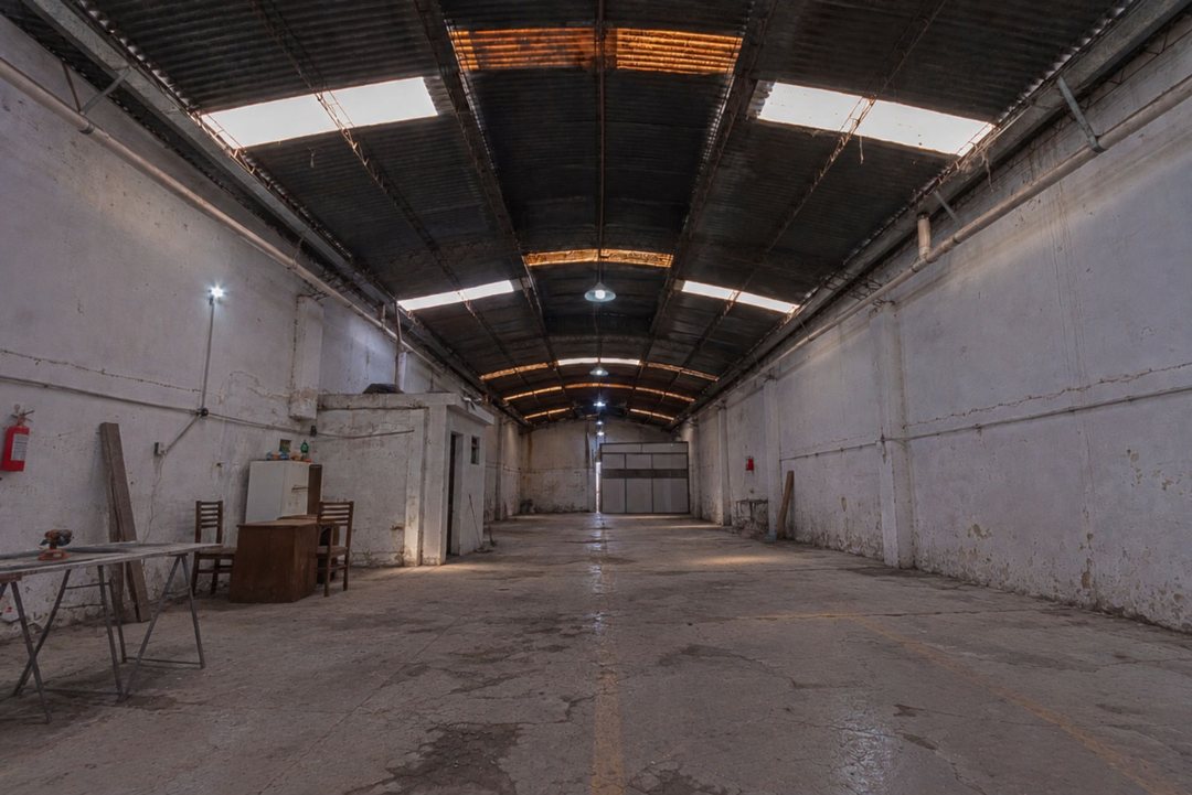 VENTA/PERMUTA GALPON PARABOLICO DE 400M2 Rosario.