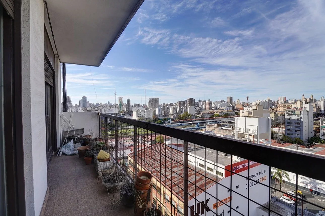 Depto 5 amb c/ 2 balcones - venta / almagro, foto 2