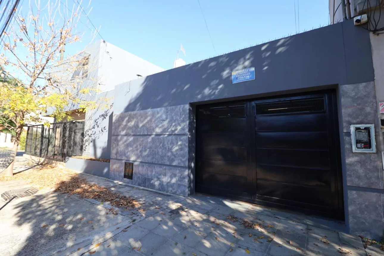 Casa en venta en Castelar, foto 3
