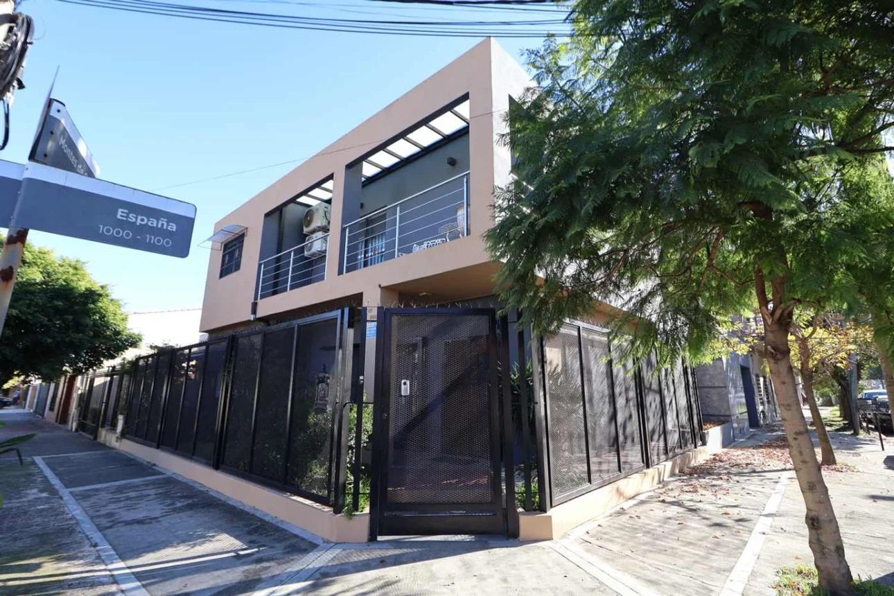 Casa en venta en Castelar, foto 2