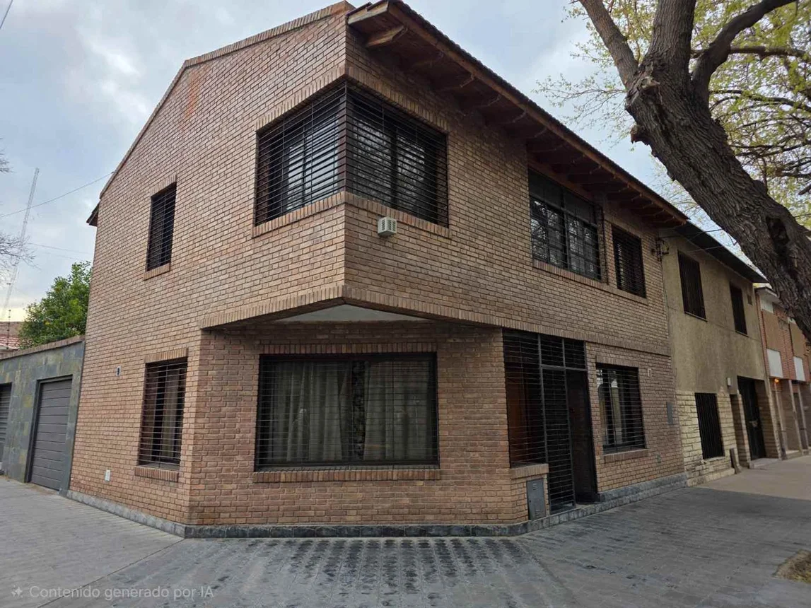 Casa en venta en Mendoza